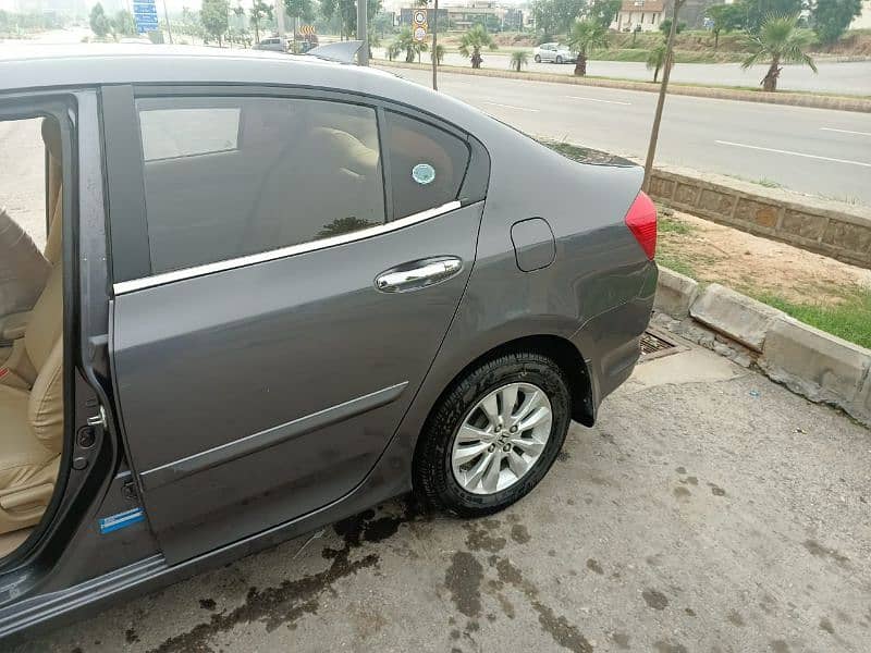 Honda City IVTEC 2018 aspire 1.5 full option manual also company ug 4