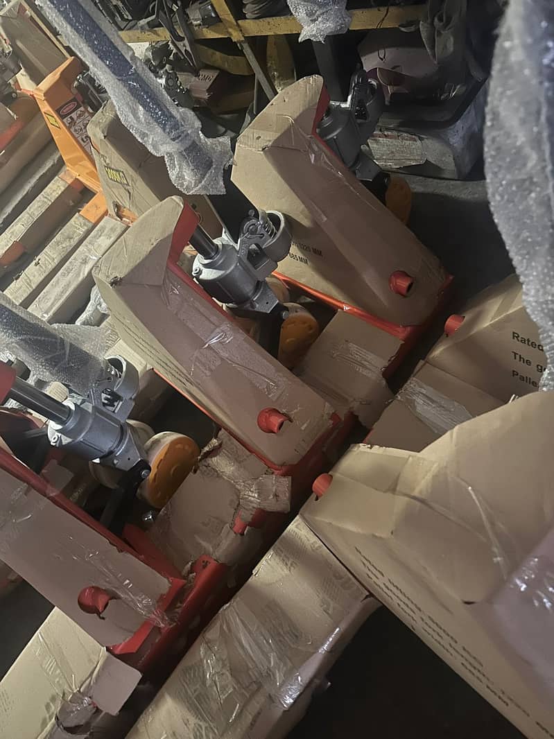 5 Ton Hand Pallet Trucks Trolleys Lifters forklifts for Sale in Karach 2