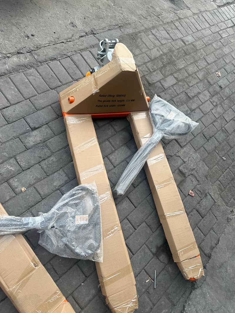 5 Ton Hand Pallet Trucks Trolleys Lifters forklifts for Sale in Karach 6