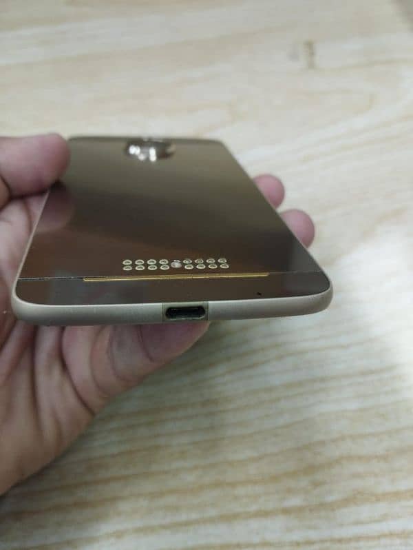 Moto Z Droid 2