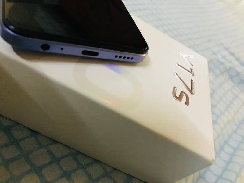 Vivo Y17s 3