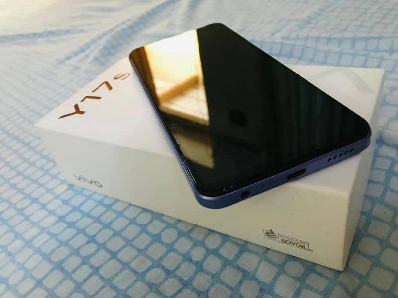 Vivo Y17s 8