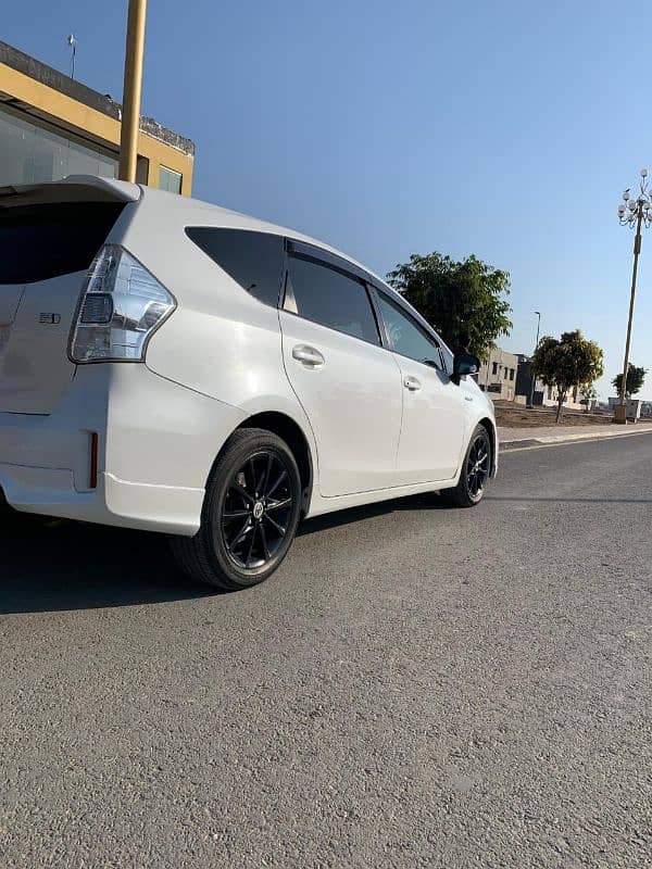 Toyota Prius 13