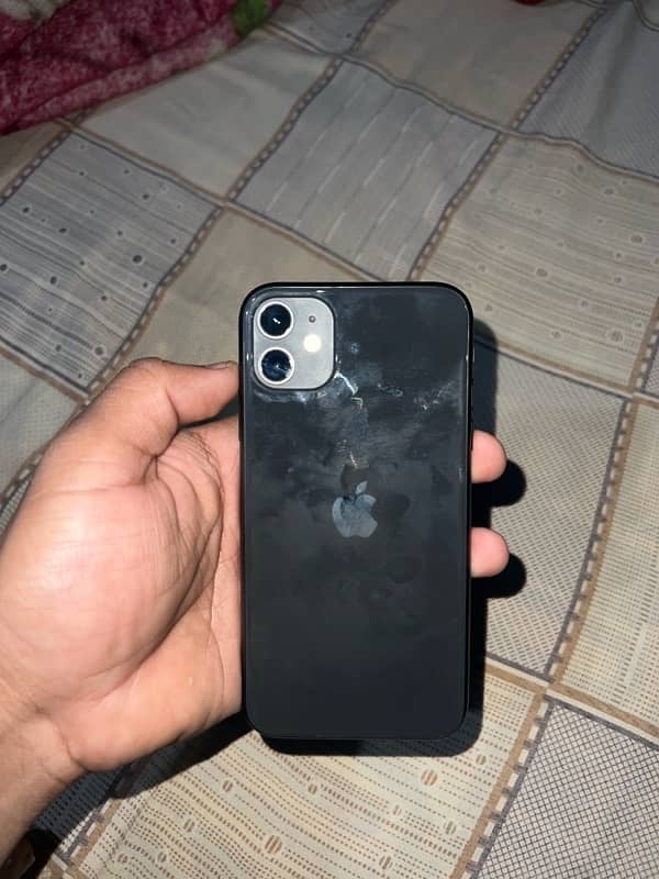 IPHONE 11 4