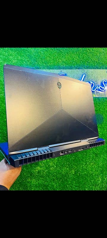 Gaming laptop 8