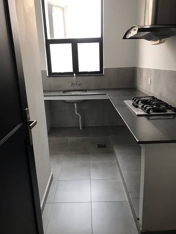 BRAND NEW 2 BEDROOM APARTMENT AVAILABLE FOR RENT 2