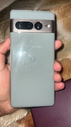 10/10 condition pixel 7pro. Exchnge possible with iphone