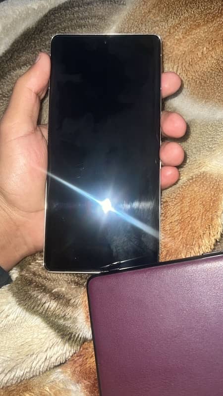 10/10 condition pixel 7pro. Exchnge possible with iphone 2