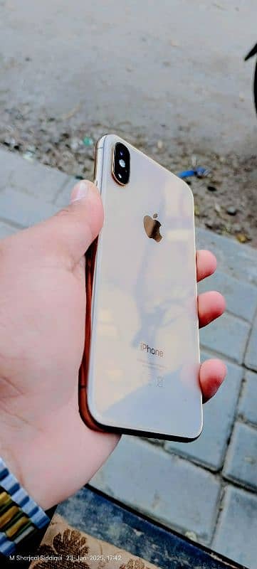 iphone xs gold color 0