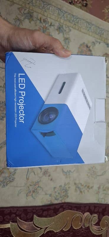 led mini projector 2