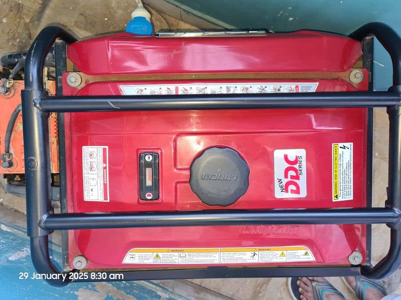 2500 watt self start generat one season used for sell 4