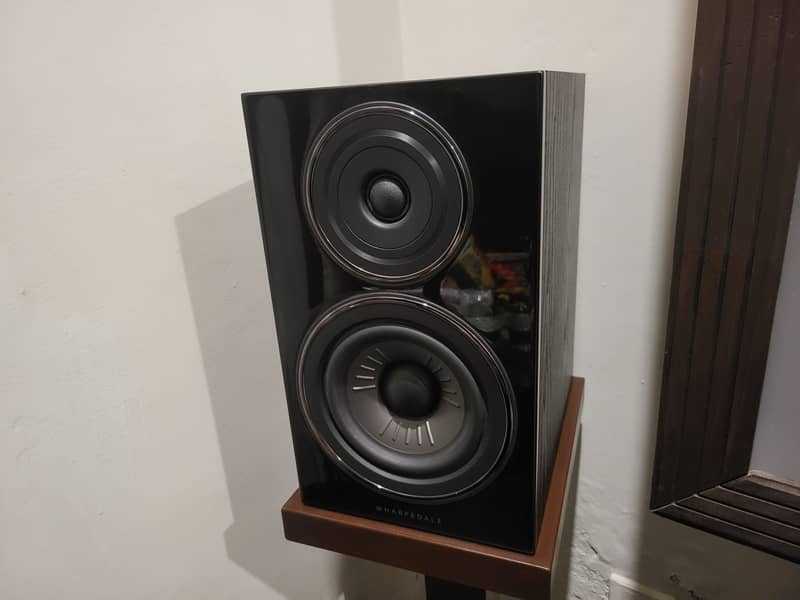 Wharfedale 12c and 12.2 Bookshelf speakers 6