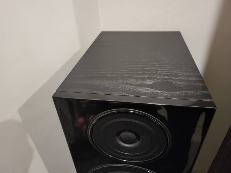 Wharfedale 12c and 12.2 Bookshelf speakers 12