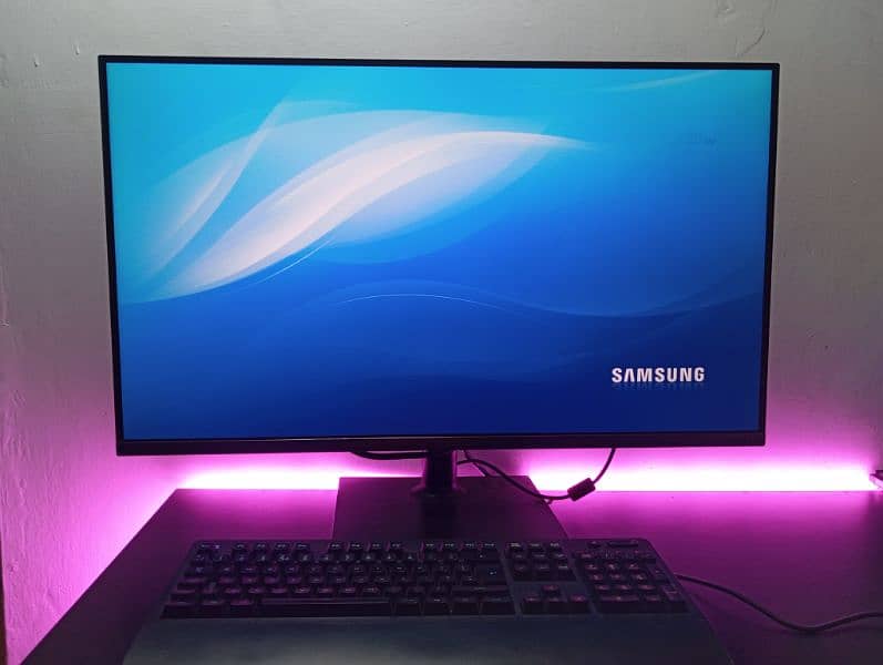 Samsung View Infinity F32tu87 32-inch 4k 2160p UHD Monitor 2