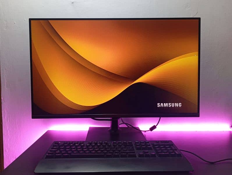 Samsung View Infinity F32tu87 32-inch 4k 2160p UHD Monitor 6