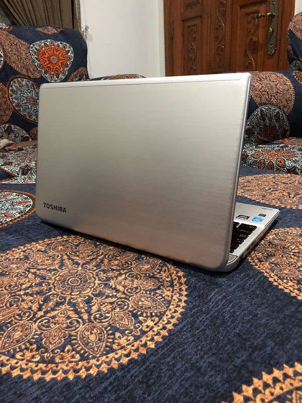 Toshiba Satellite Core i7 2