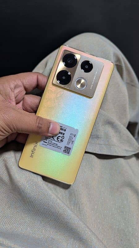 infinix Note 40 Pro Titan Gold 1