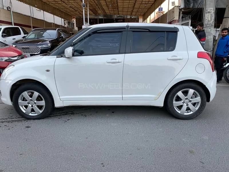 Suzuki Swift 2013 6