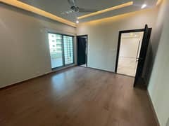 BRAND NEW GROUND FLOOR 3 BEDROOM APARTMENT AVAILABLE FOR RENT