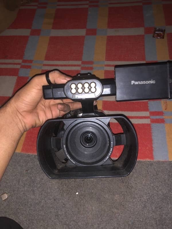 Panasonic PV100 Video Camera for Sale with Extra Battery, bag 5