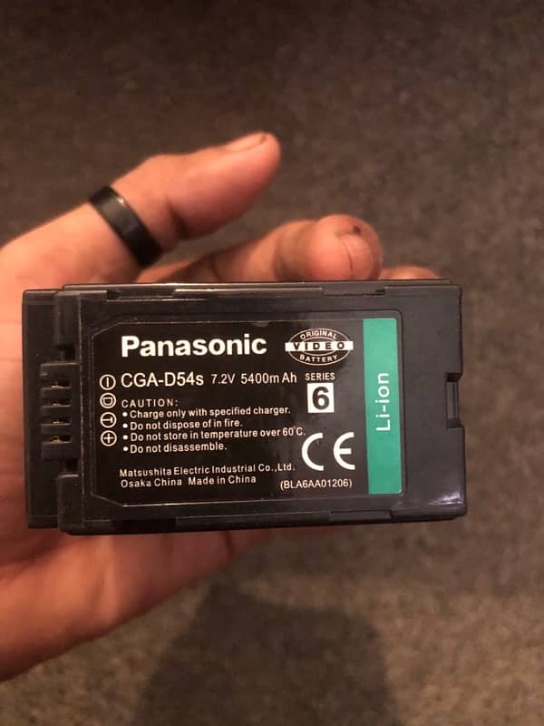 Panasonic PV100 Video Camera for Sale with Extra Battery, bag 10