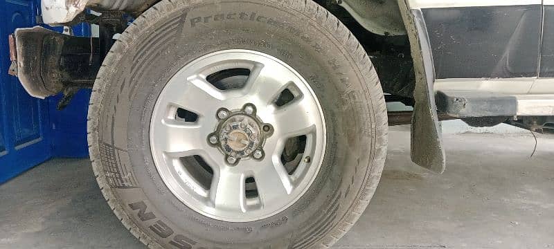 tire's with alloy rims 1