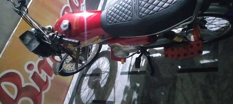 Honda 125 2013/2014 4