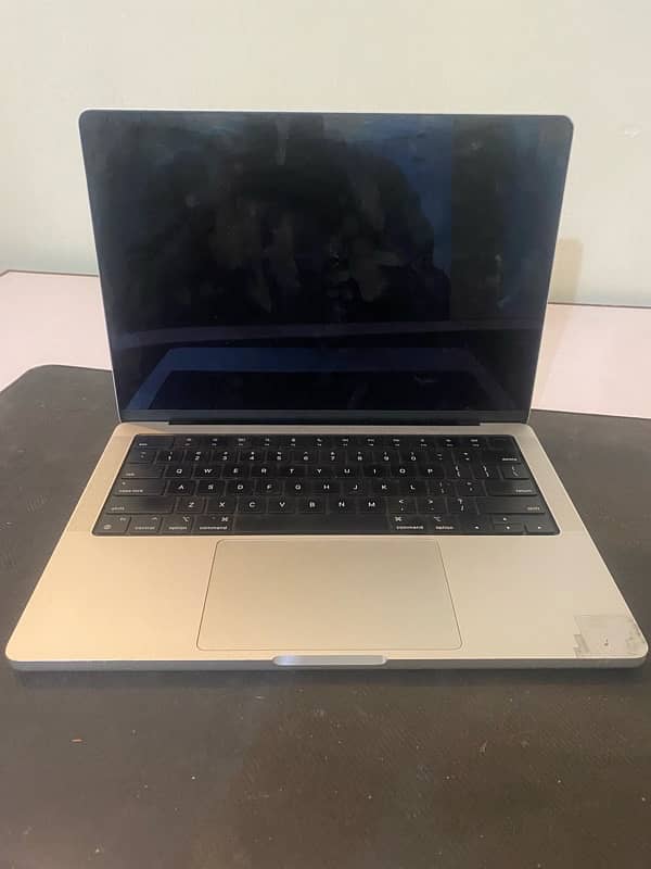 macbook pro m1 pro chip 14 inch 1