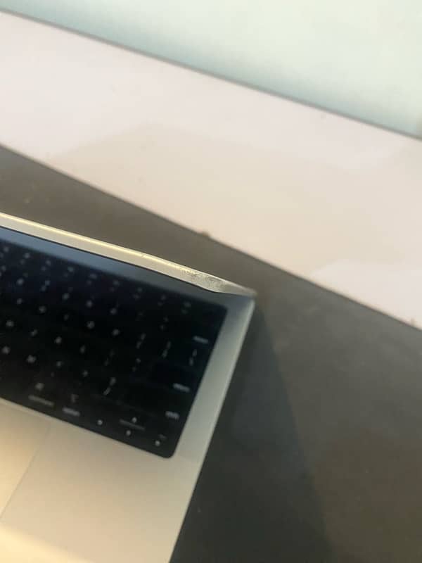 macbook pro m1 pro chip 14 inch 2