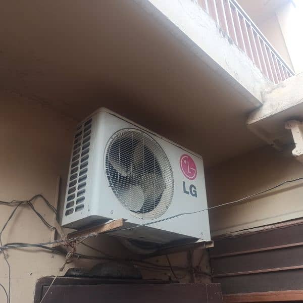 LG Ac 1.5 ton (excellent condition ) 1