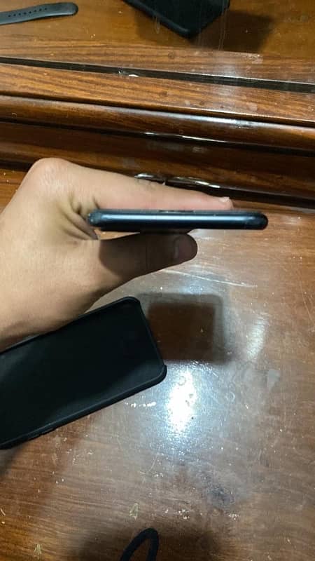 iphone7plus pta approve all ok phone only bettery change 32gb new phon 2