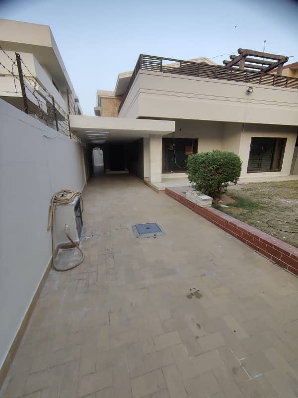 Bungalow available for rent dha Phase 5 12