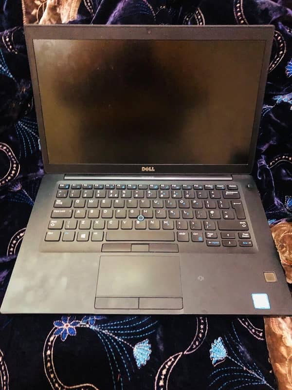 Dell laptop Latitude i7 6th generation 8/256gb 1