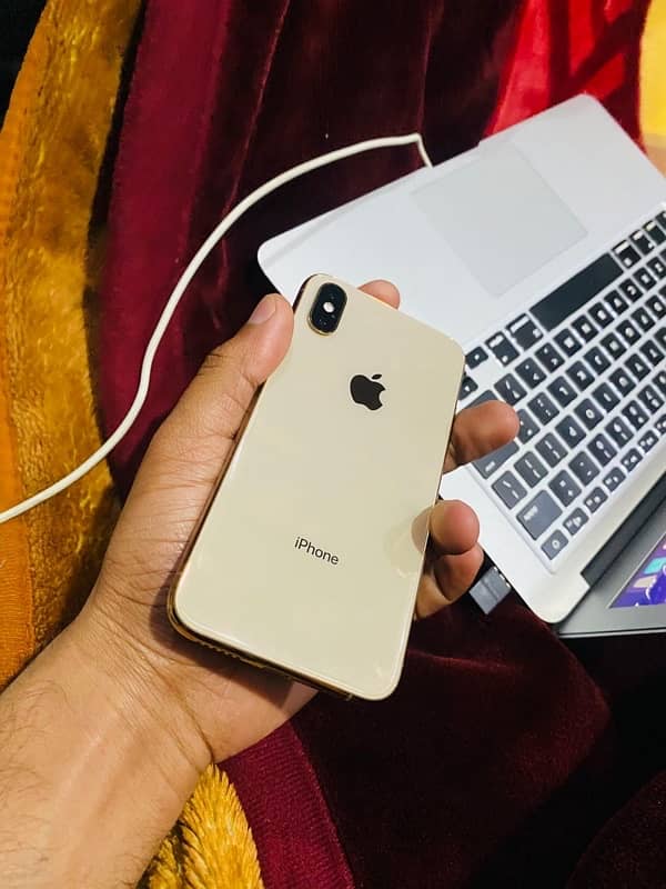 iphone XS 256 gb Gold 3