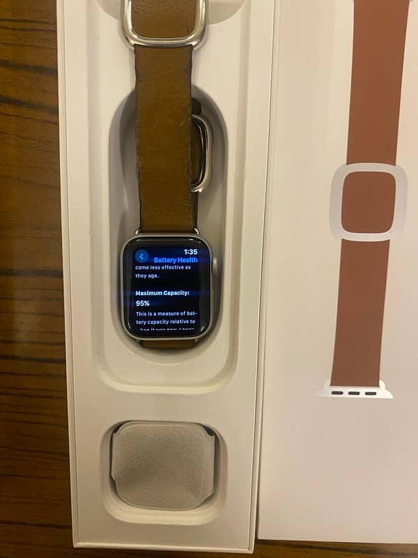 Apple watch series 5  40mm 6