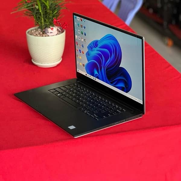 Dell XPS 7590 I7 9th Generation GTX 1650 4GB 16/512 1