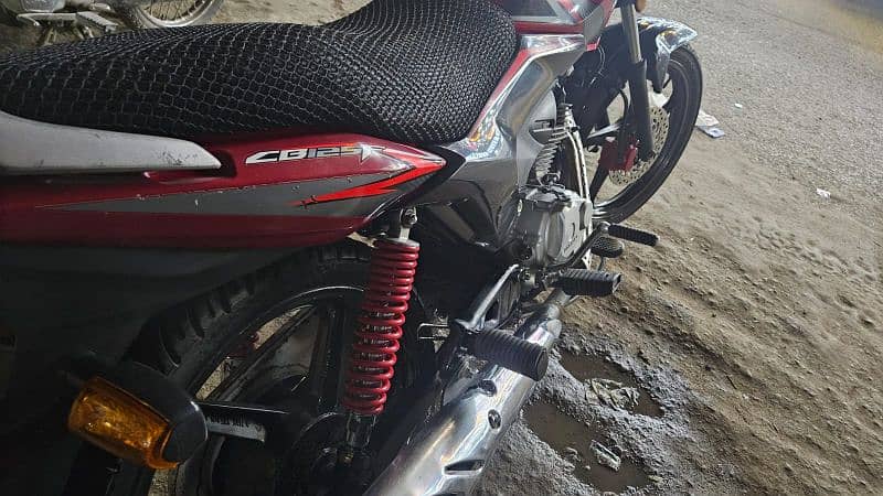 Honda Cb125F Special edition 7