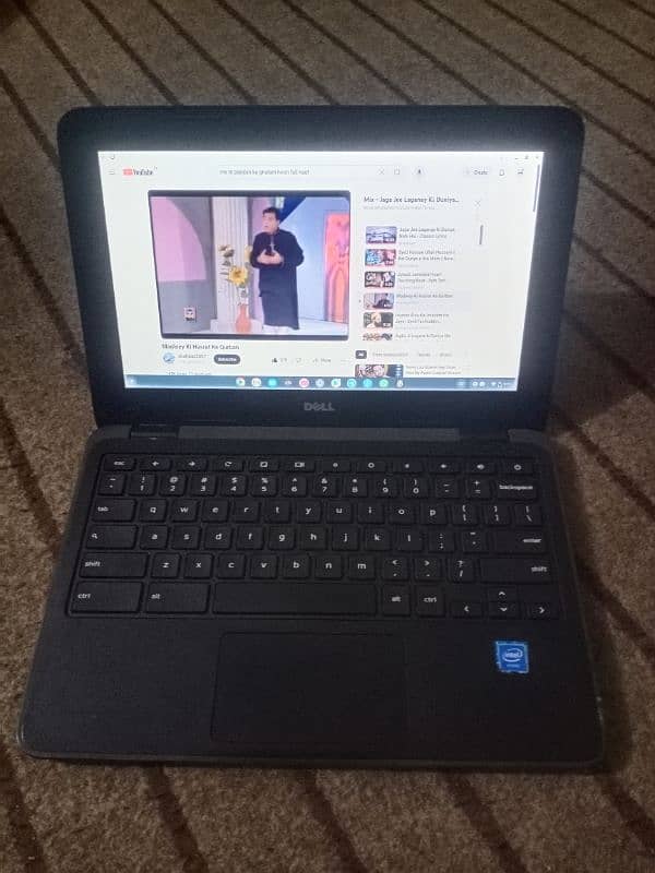 Dell laptop slim size 4gb 32gb great battery time 4