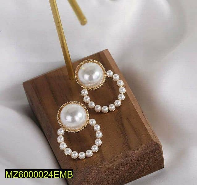 white Pearl earrings 1