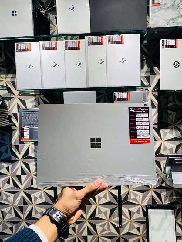 Microsoft Surface Book 3 | i7-10th | 16/256 | 4GB GPU | COD All over P 3