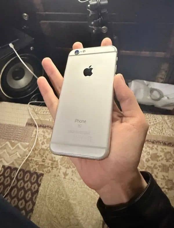 iPhone 6s 16Gb Non PTA 1