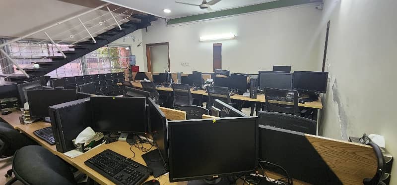 1 Kanal Furnished Office Available For Rent 10