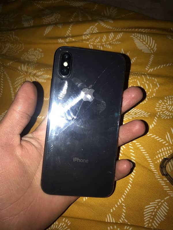 IPhone XS factry unlocked iCloud locked 3