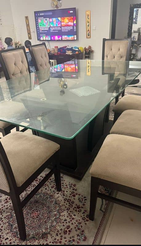 8 seater dining table 0