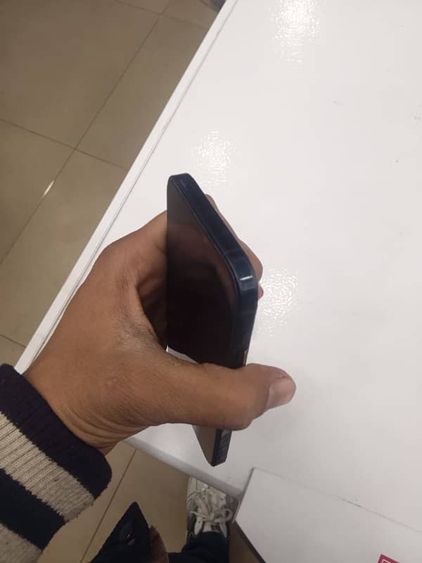 iphone 12 (All ok  4 month sim working available ) 6