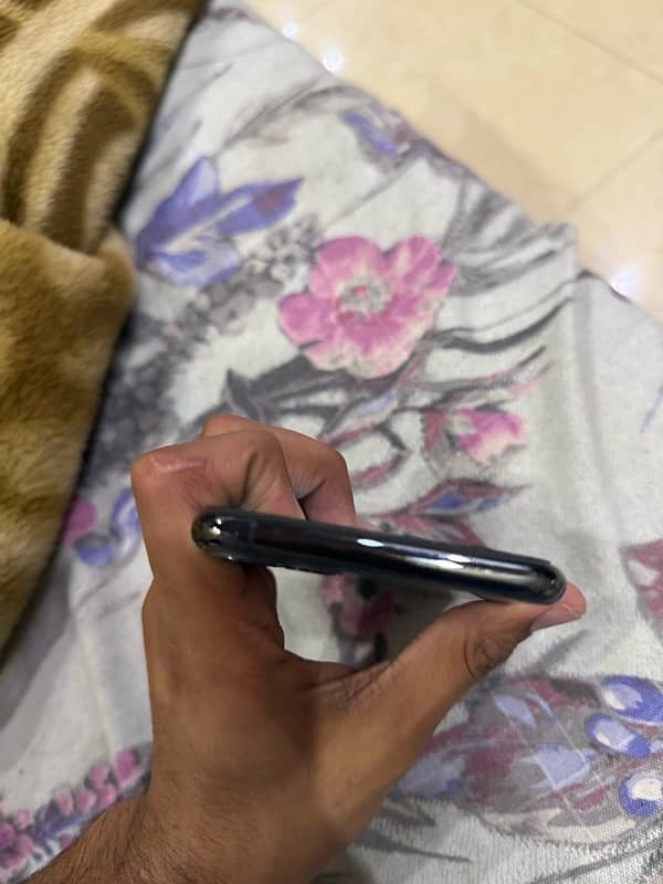 Iphone 11 Pro Max 64Gb Pta Approved 3