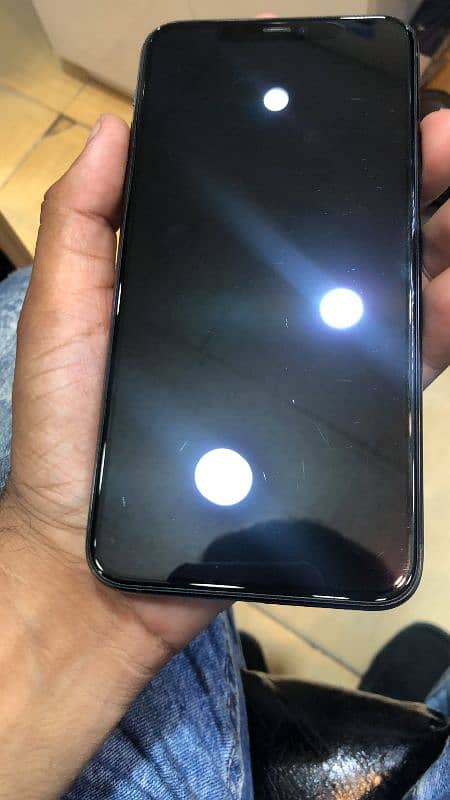 iphone 11 Pro max (256 GB)  physical Dual PTA 4