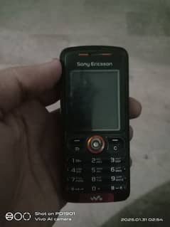 Sony Ericsson W200i