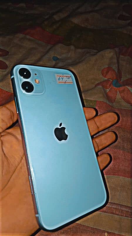 iphone 11 water pack set hai bilkul smooth hai chlny ma 1