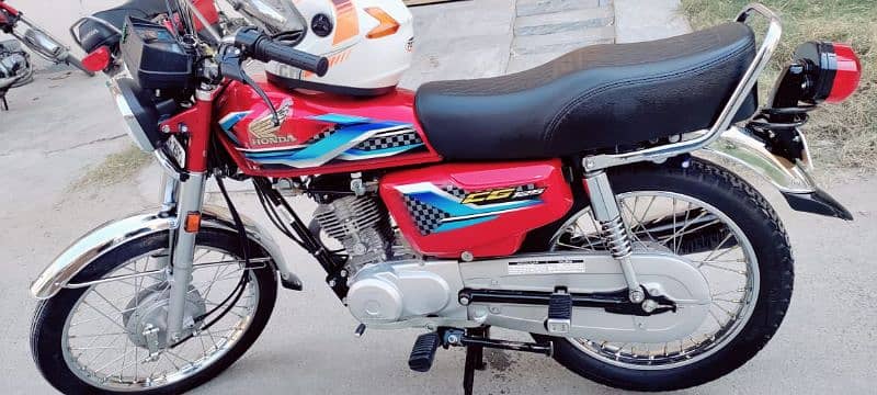 Honda 125 Red colour 1